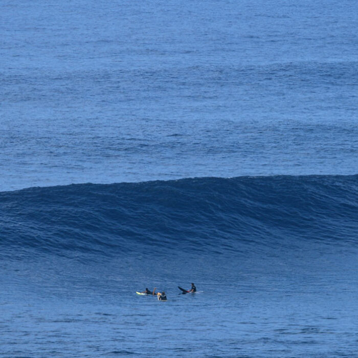No helicopter, no drones, just the Maui crew on their smaller 9'' + boards taking turns.