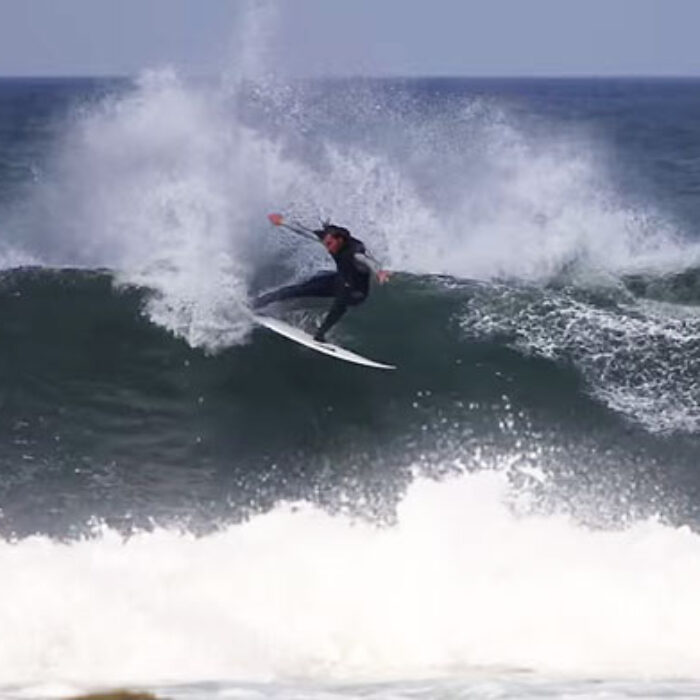 If there are two things that Canada's got (and honestly, there's a lot more than two things), it's cold water and amazing waves.