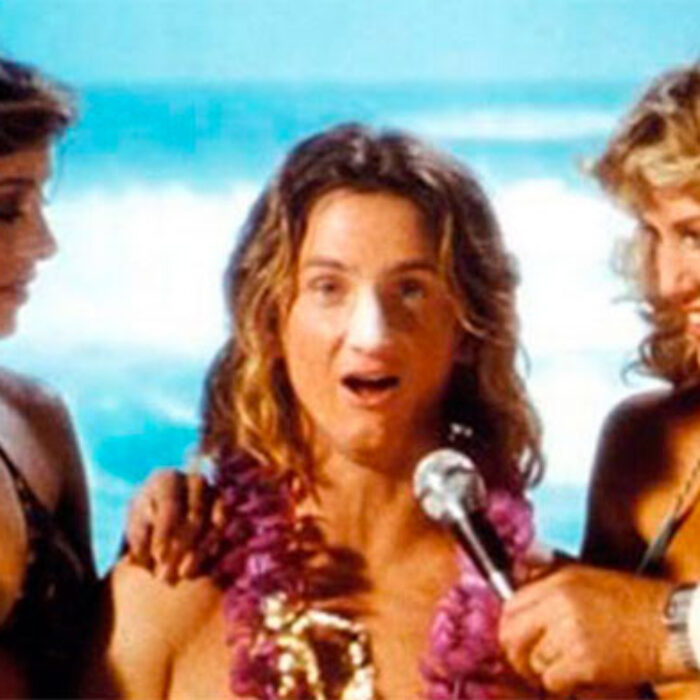 Of course the king of cool Spicoli was rockin' the zinka.
