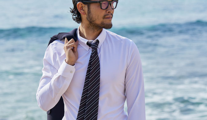 Who needs a jacket when you're wearing a neoprene dress shirt?