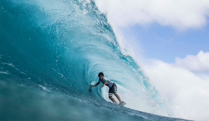 Filipe's 9.23 during the 2014 Pipe Masters, where he made it to the very sleepy Quarter Finals. Photo: WSL