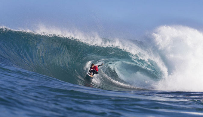 Filipe Toledo full throttle at the Box. Photo: WSL / Kelly Cestari