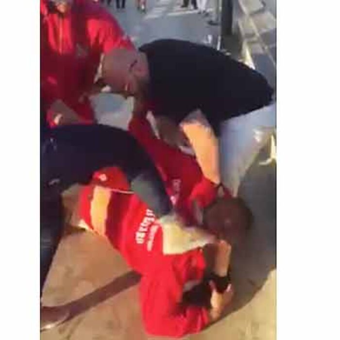A ten year veteran lifeguard in Venice beach was attacked on Thursday evening. According to the LA Times, the lifeguard asked a group of people to put out their cigarettes on the Venice pier.