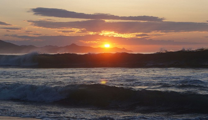 A perfect sunrise - a must have for any surf expedition. 