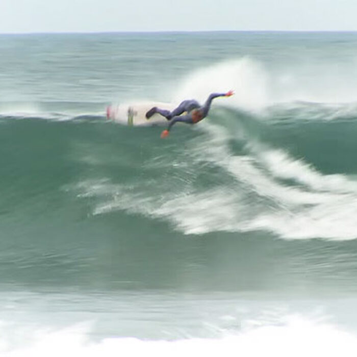 With the J-Bay event just about to start, Owen Wilson headed down to Winkipop and Bells for a quick warmup.