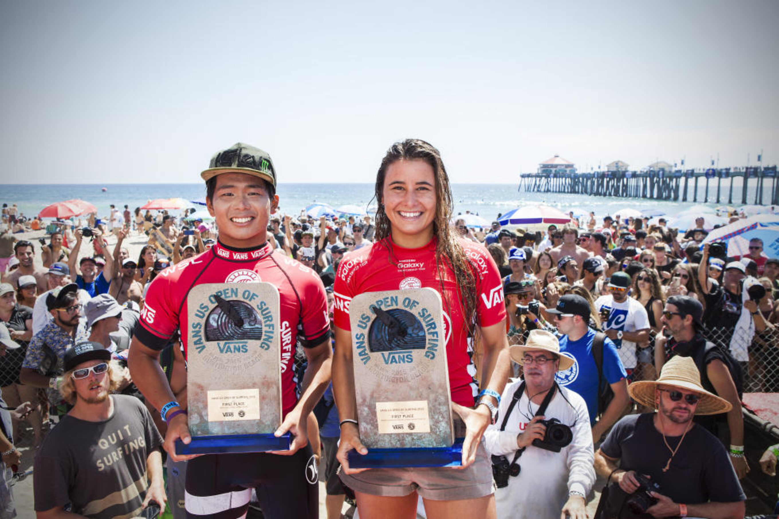 Hiroto Oharra and Joane Defay: Your 2015 Vans US Open of Surfing Champions. Photo: WSL/Sean Rowland
