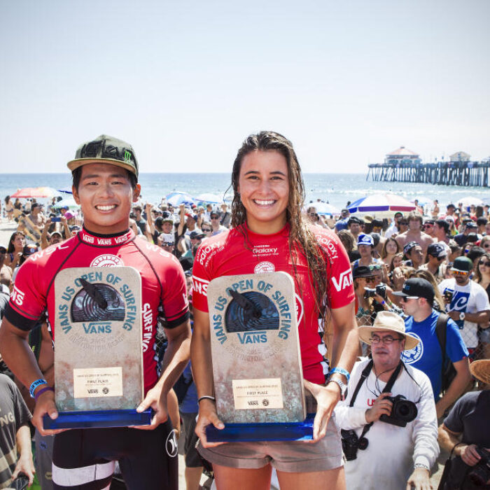 Hiroto Oharra and Joane Defay: Your 2015 Vans US Open of Surfing Champions. Photo: WSL/Sean Rowland