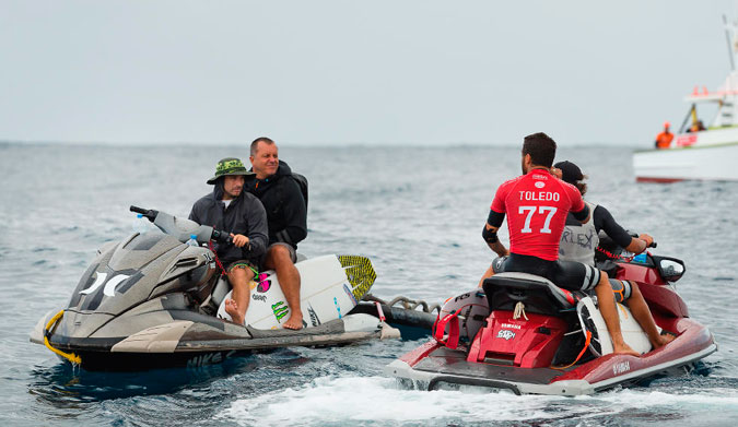 Filipe Toledo, lucky. Photo: WSL/Cestari