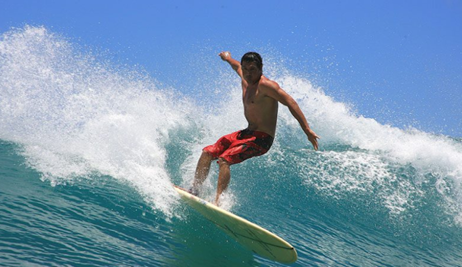 Jeff "Mana" Walthall tragically died after collapsing while surfing Makaha. Photo: ABC KITV 4