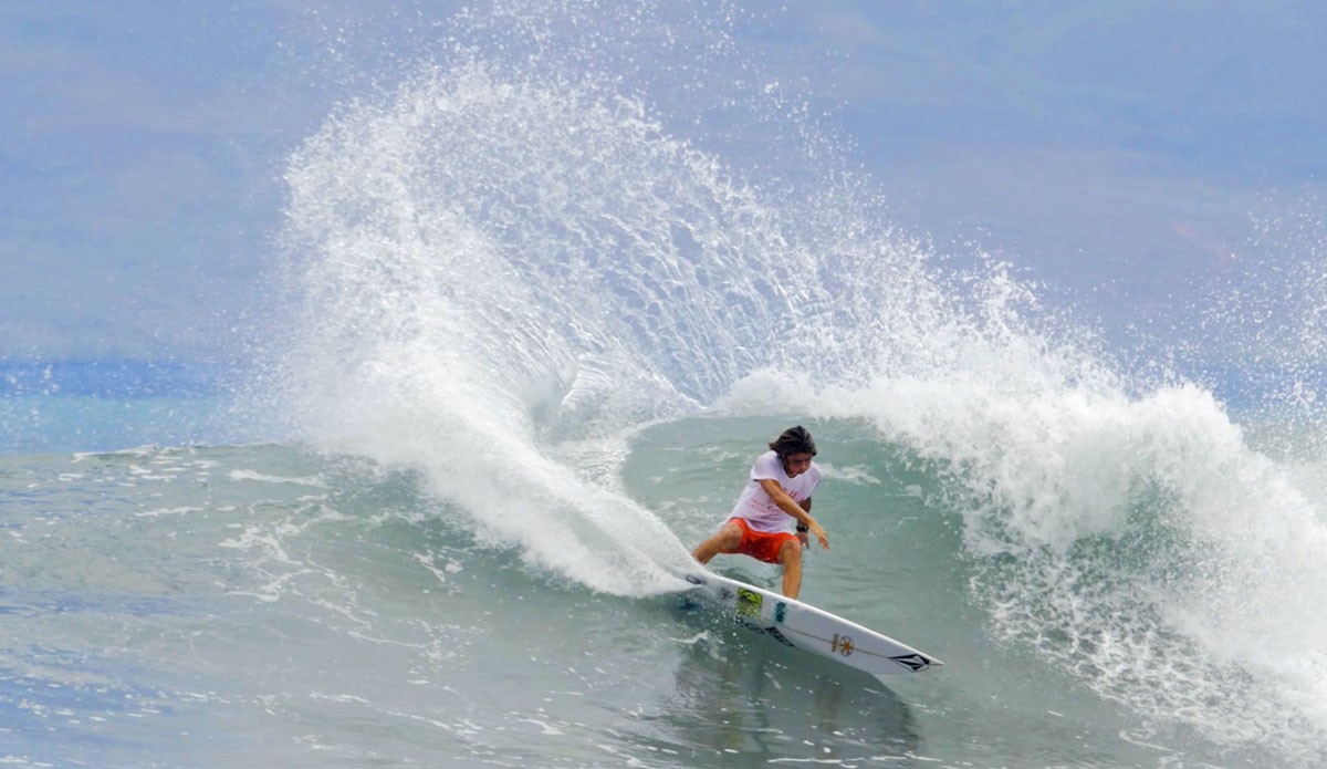 Maui's Imaikalani deVault Is Fighting to Reclaim His Spot On Tour - Vimarsana News