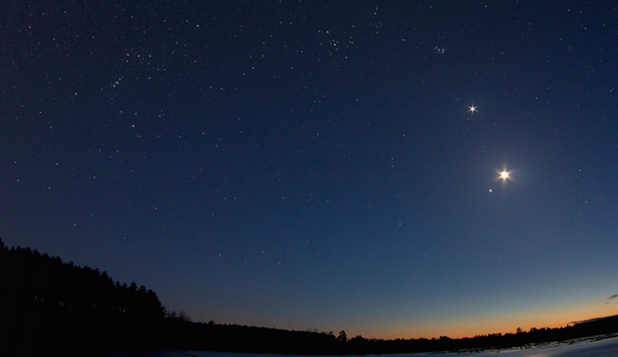A planetary alignment from 2012. Photo: Flickr / TheKillerRabbit