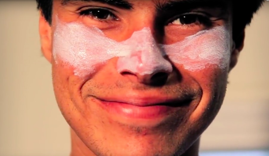 If you want to keep smiling, take care of your skin. Photo: Korduroy TV.