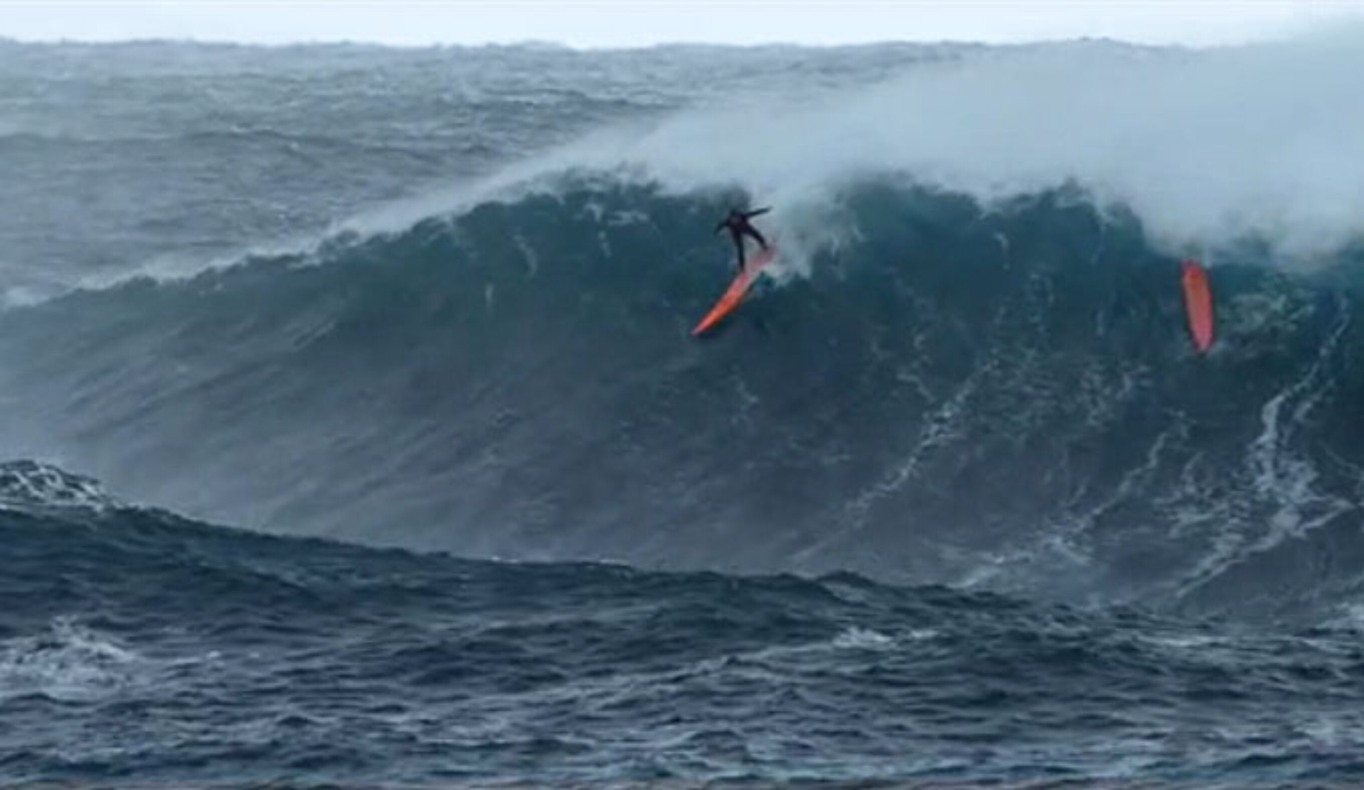 After being the first French surfer to qualify on the world championship tour, among the best 44 surfers in the world, Eric Rebiere became a renowned big wave rider.
