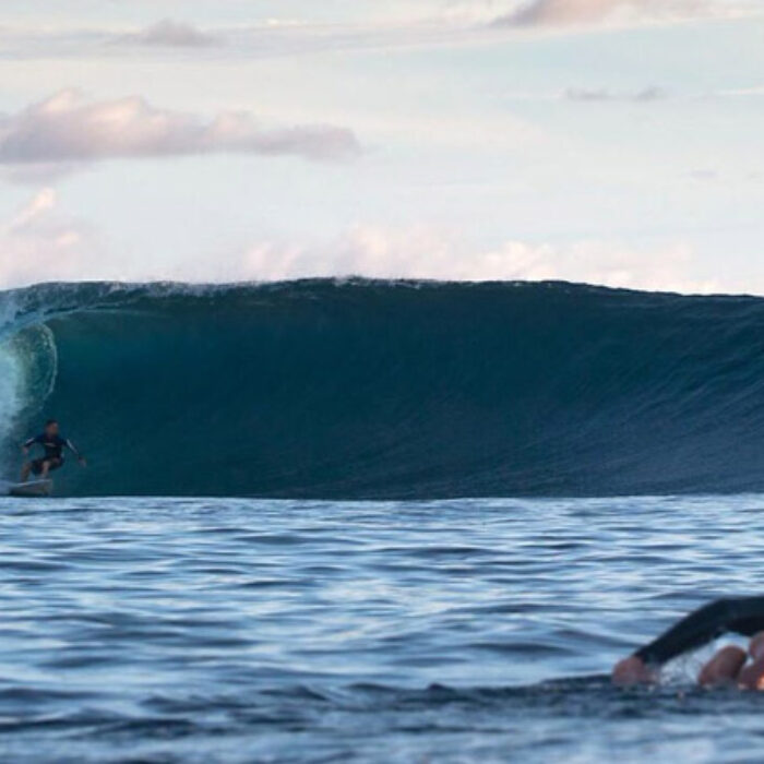 Couple Surf