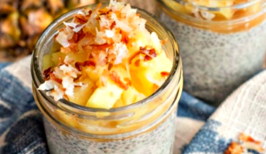 Is it dessert? Is it breakfast? Photo: @ezpzmealz.