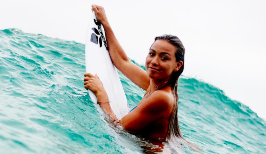 With that golden glow, you can bet vegan surfer Tia Blanco is eating her veggies! Photo: @tiablanco Credit: Chris DeLorenzo.