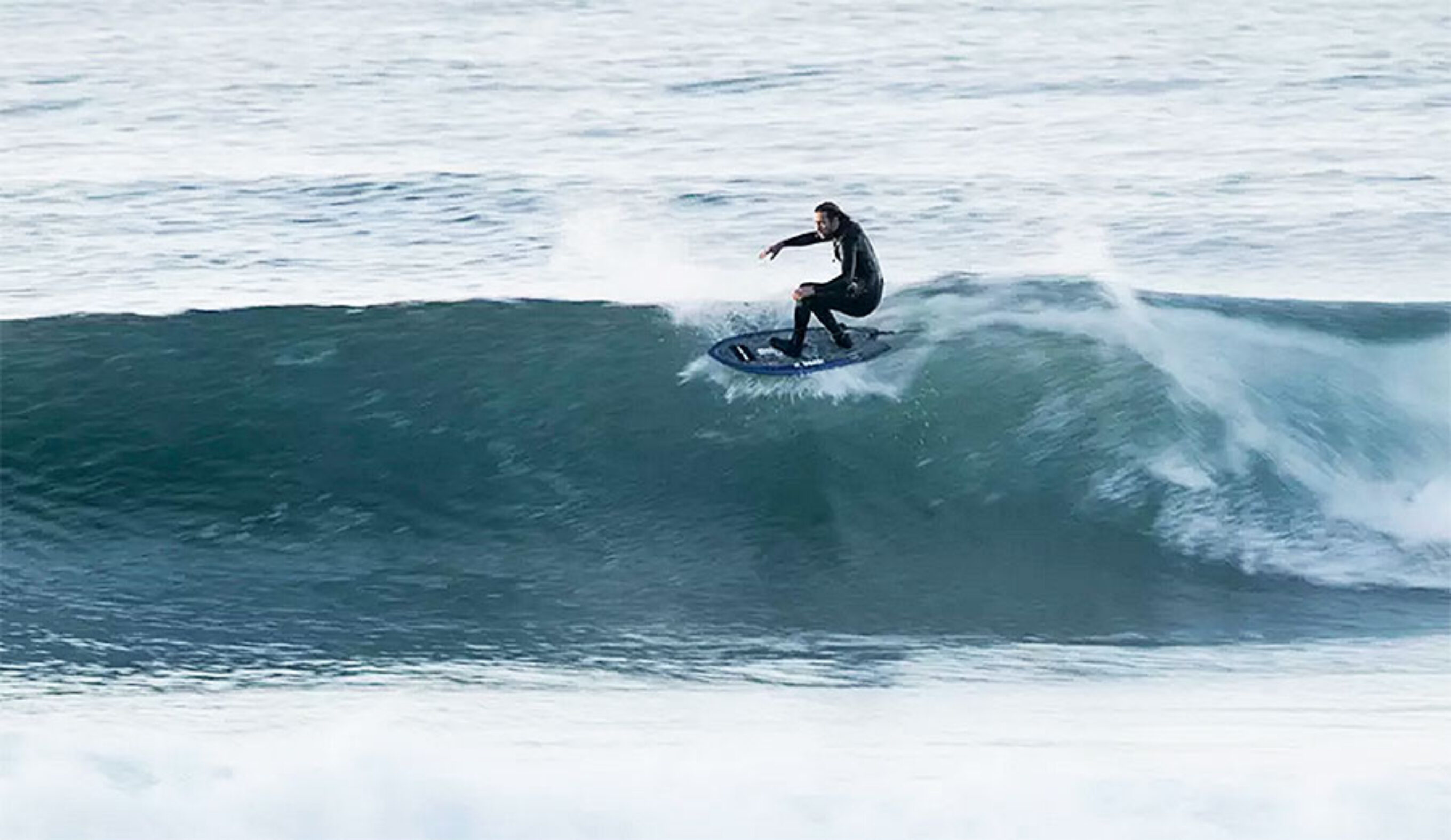 The guy knows how to ride a fish just right–flowing and tack sharp off the lip, connecting sections like they deserve to be connected.