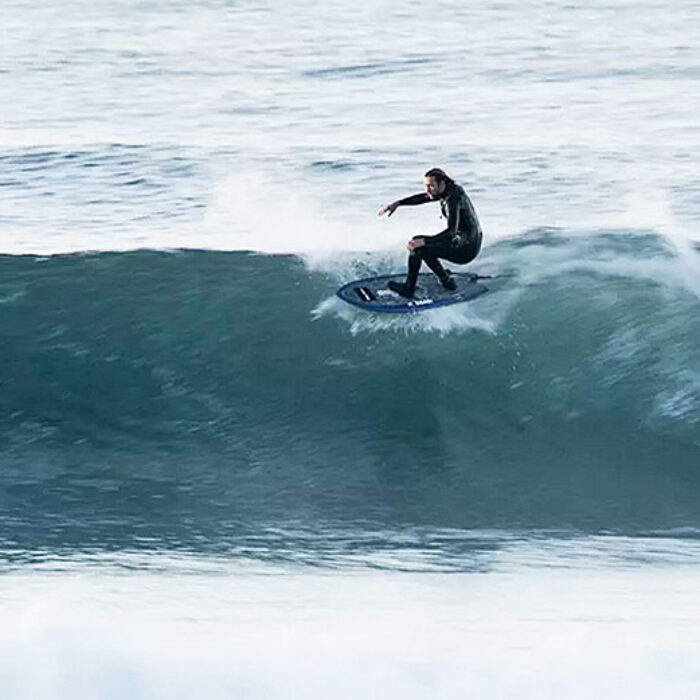 The guy knows how to ride a fish just right–flowing and tack sharp off the lip, connecting sections like they deserve to be connected.