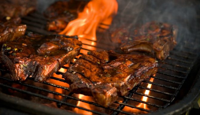 Sorry, but grilled meat is carcinogenic. Luckily, you can find ways to minimize the risk. Photo: Chun Kit To