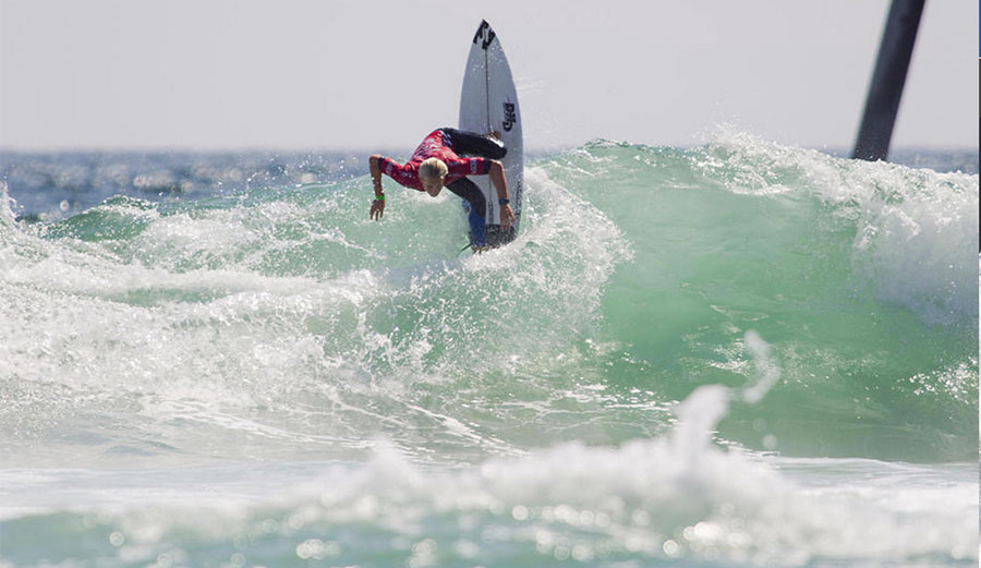 Ethan Ewing, the 17-year-old who everyone says surfs just like a young Andy. Photo: WSL/Rowland