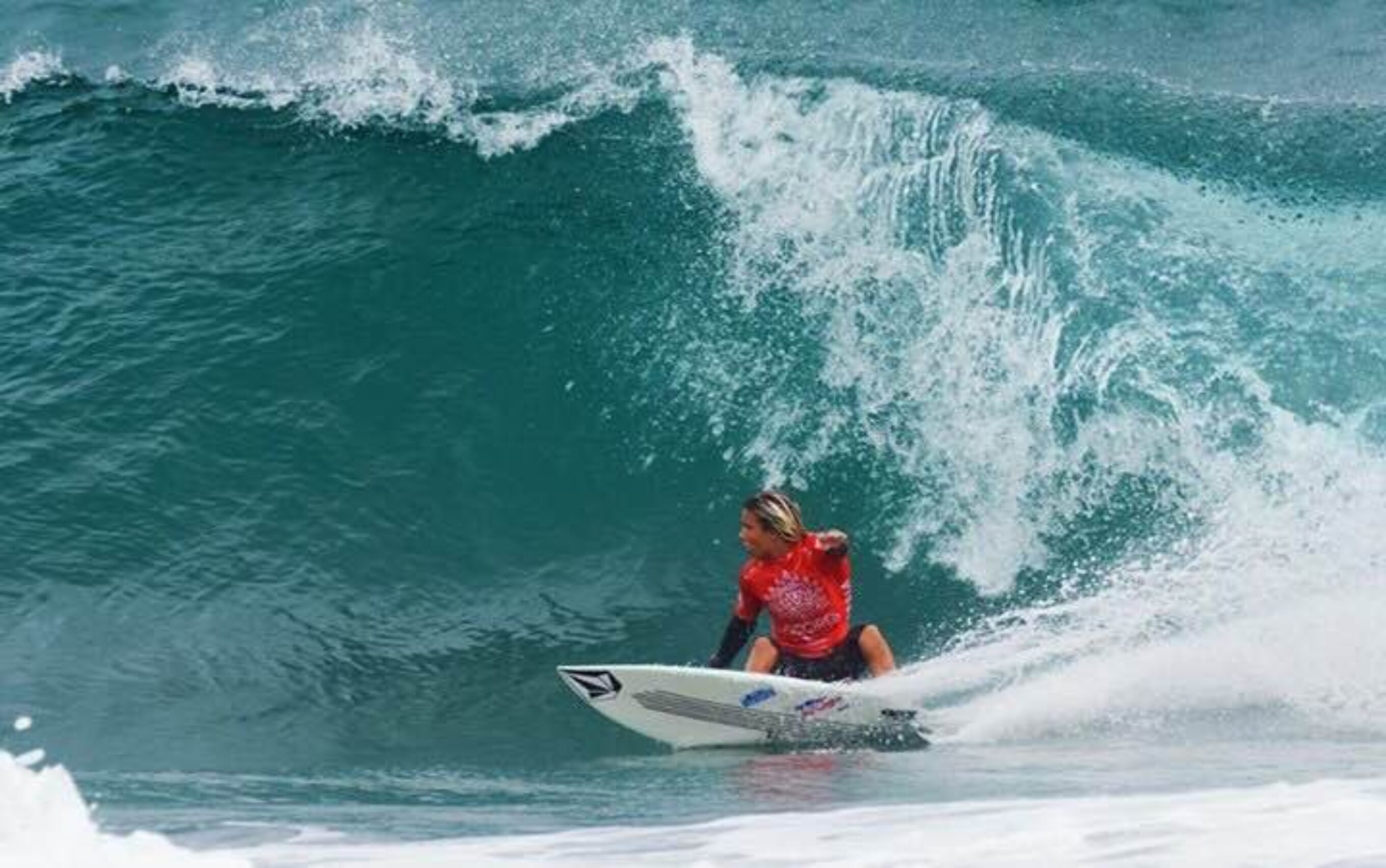 Bottom Turning - photo: Alfredo Barquero
