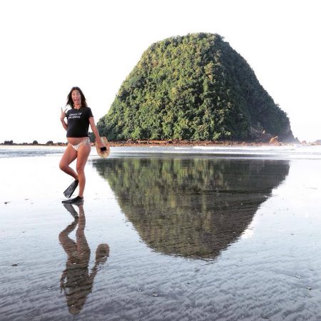 Just on a quick jaunt to Handplane City, a wonderful place. Photo: @Smythe_Photo