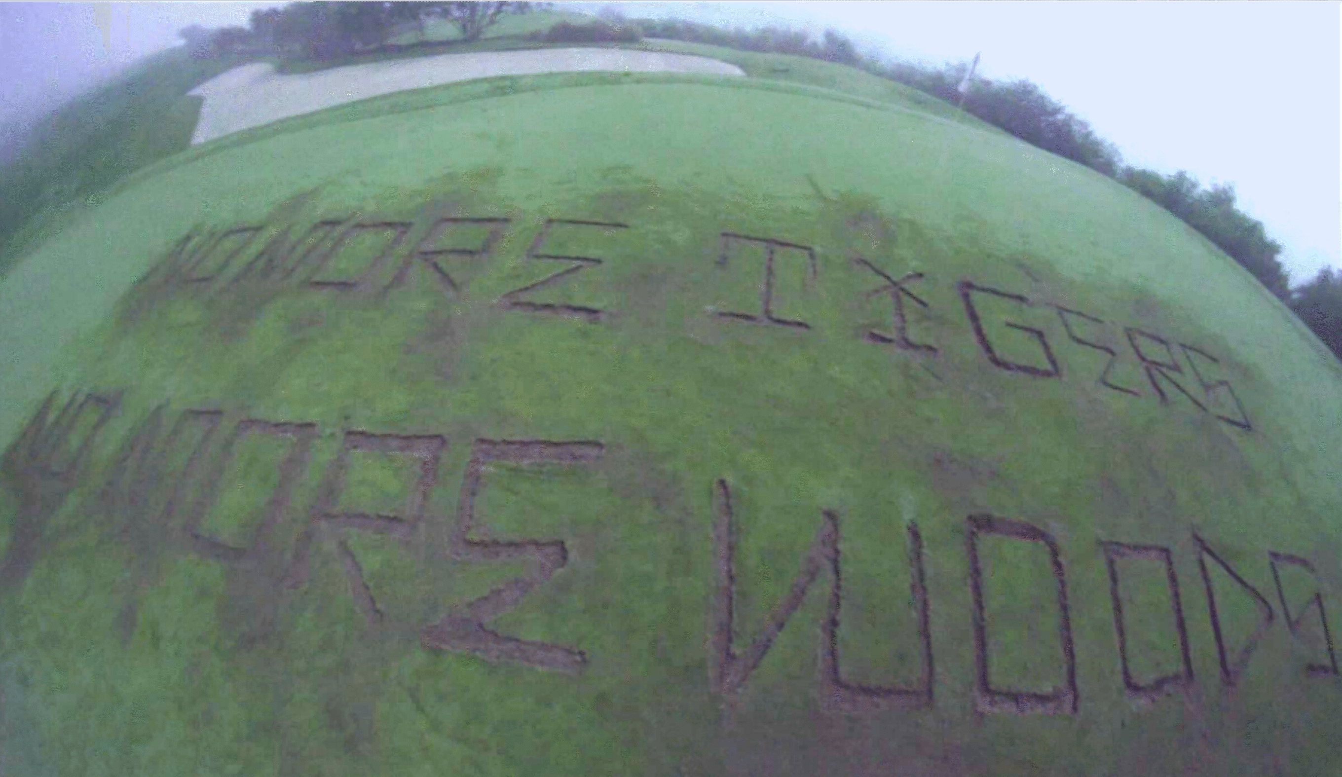 Environmental activists placed a message for Donald Trump right where he would see it: On the fifth hole of his Palos Verdes golf course. Photo: Washington Post
