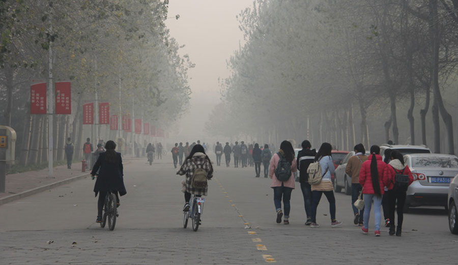 Severe air pollution in Anyang, China, Nov. 21, 2014. Photo: V.T. Polywoda/Flickr, CC BY-NC-ND