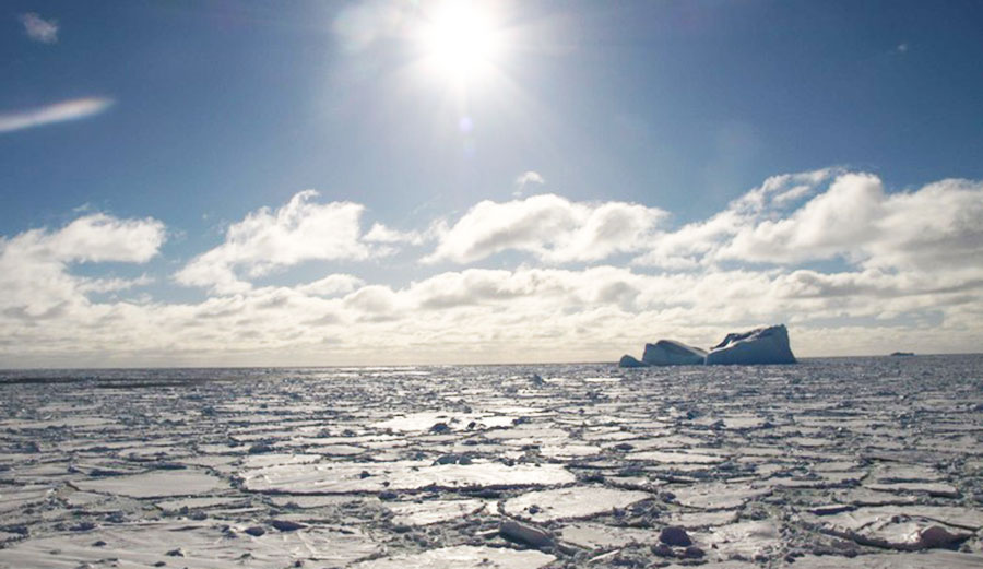 Sea ice trapped atmospheric carbon dioxide in the last ice age. Image: Author provided