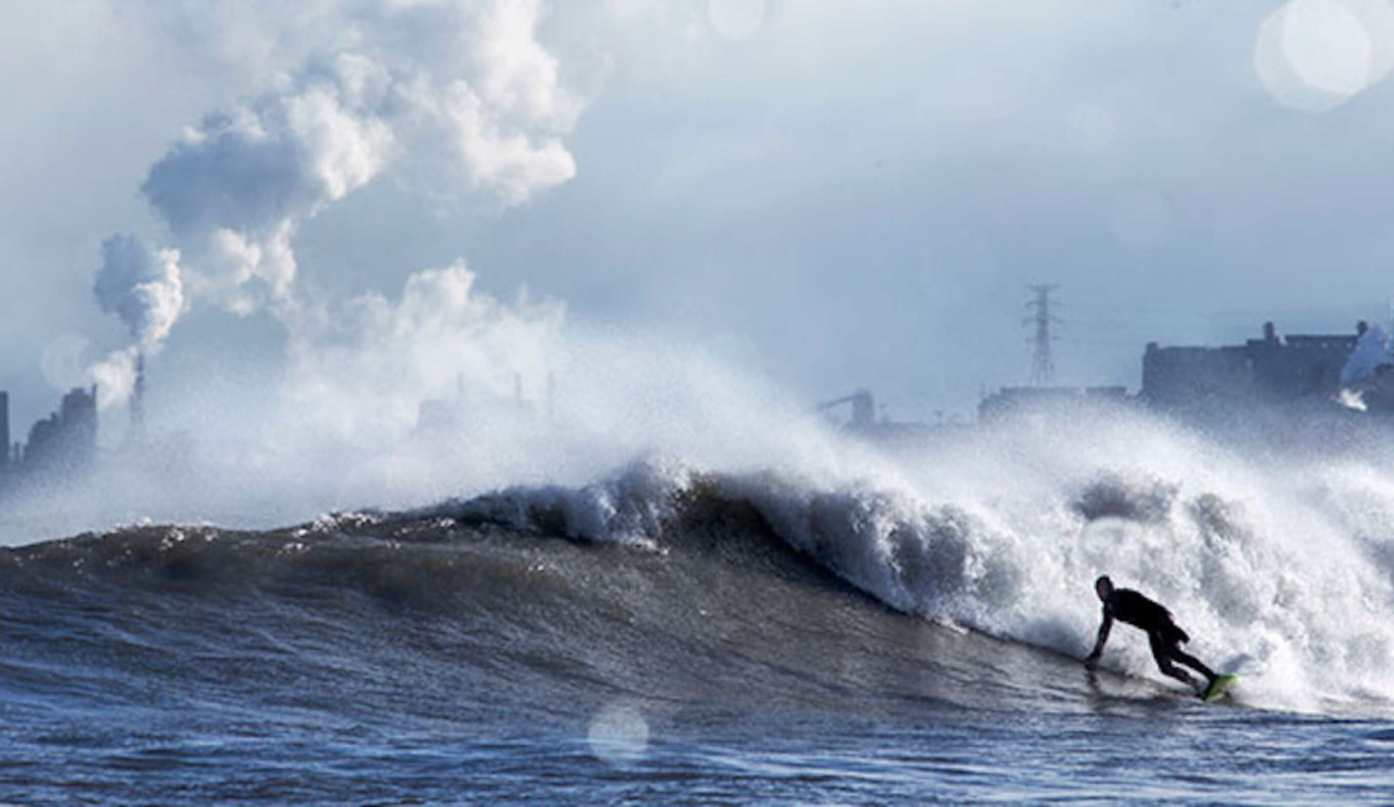 big waves in lake michigan