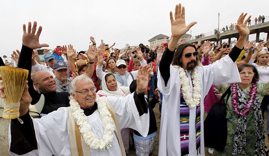 Reverend Christian Mondor, known as the "Surfing Padre", died on April 25th, two days before his 93rd birthday.