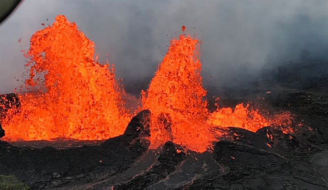 Lava fountains form fissure 22 on the lower east rift zone of Kīlauea volcano, in Hawai'i. Image: USGS