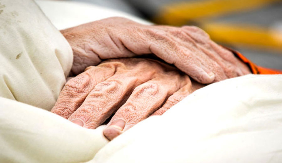 Maarten van der Weijden swimming for cancer research