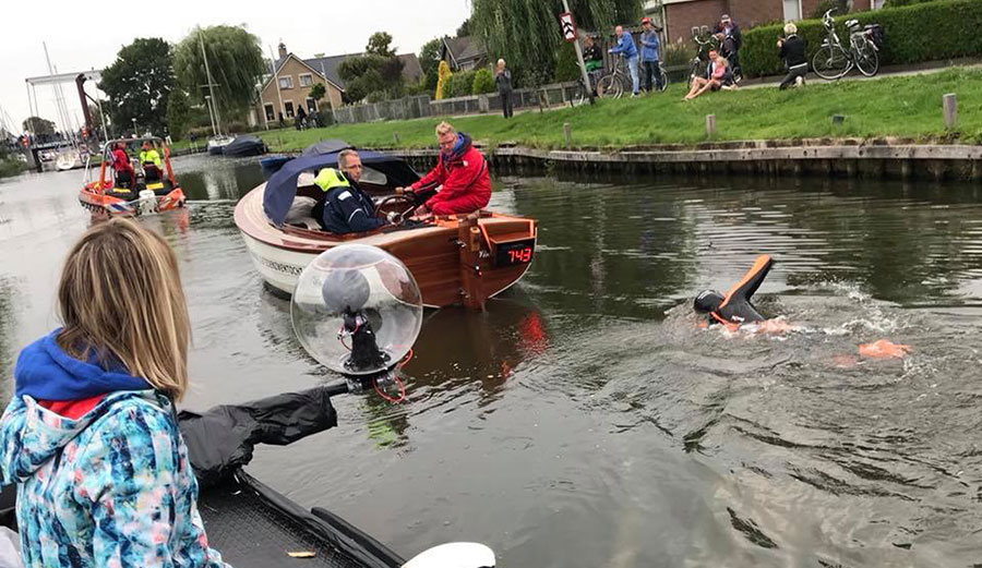Maarten van der Weijden swimming for cancer research