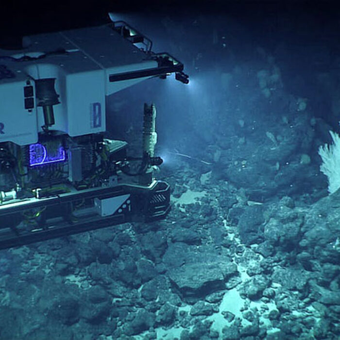 NOAA ROV Deep Discoverer
