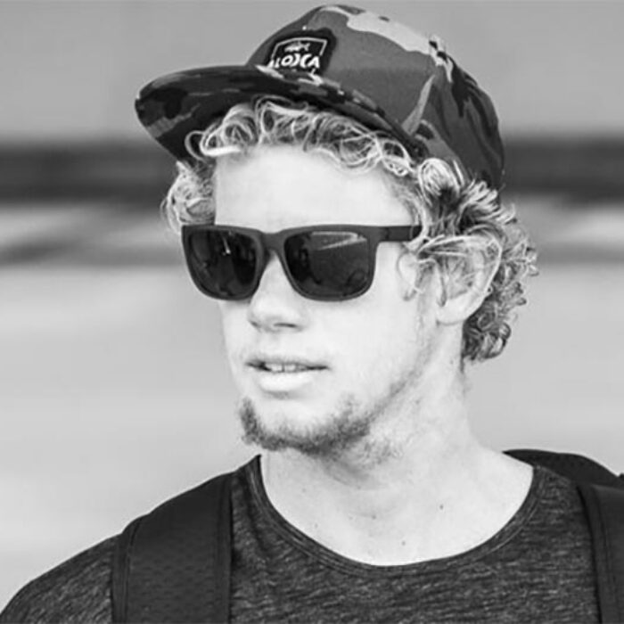 John John Florence, Knee, injury, ACL, Pipeline Masters