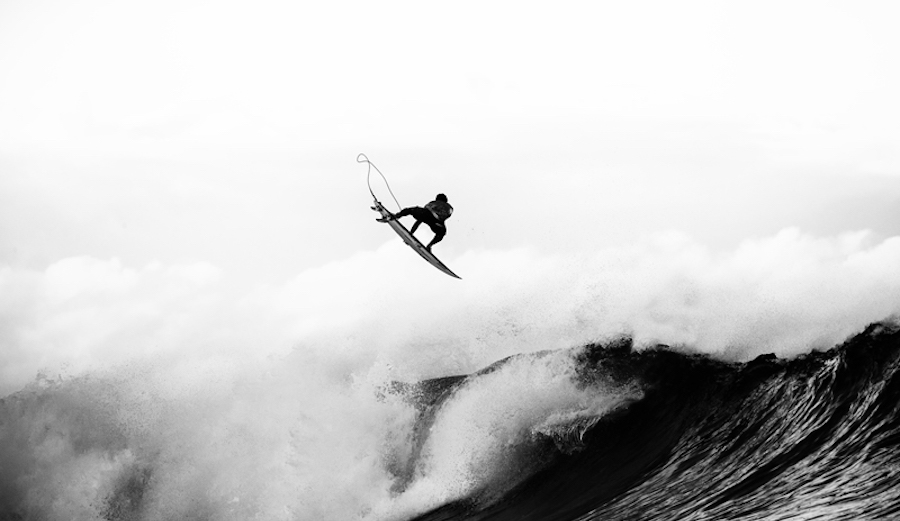 Italo Ferreira punting. Photo: WSL