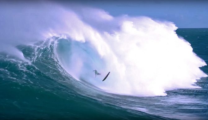 Tyler Larronde Wipes Out at Jaws