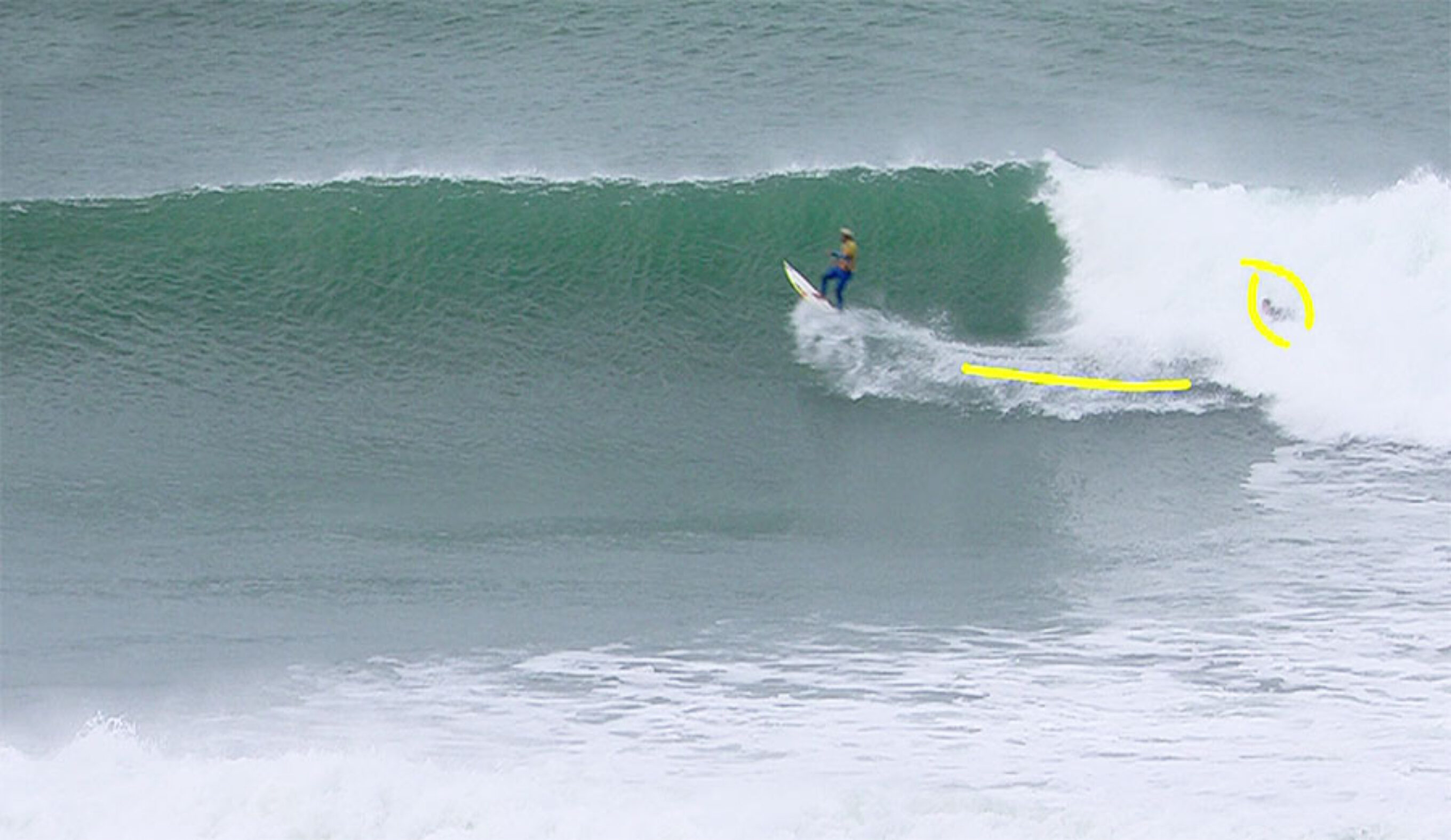 Italo Ferreira surfing Bells Beach against Jordy Smith