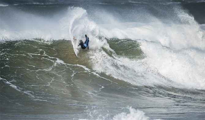 John John Florence and Gabriel Medina meet in the quarters today.