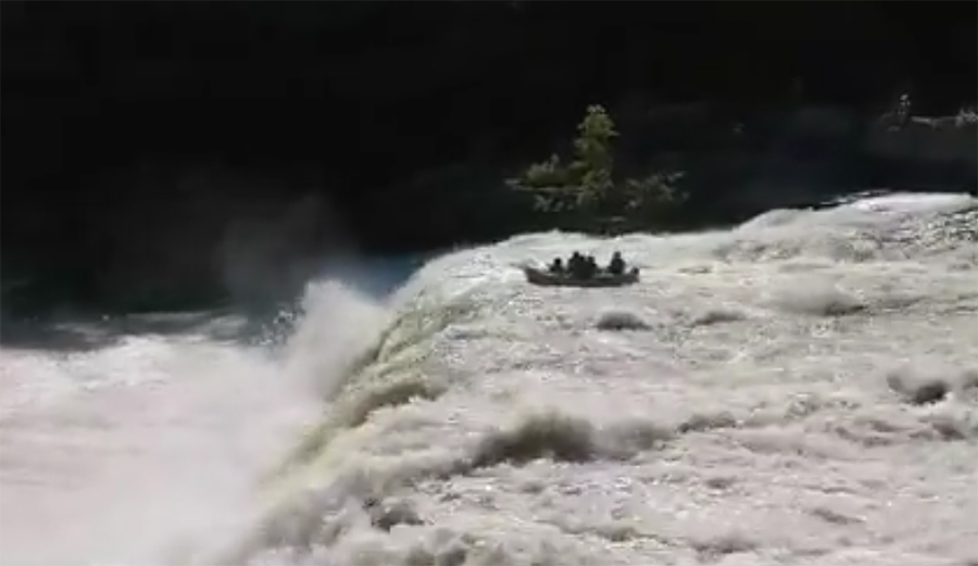 Faulted Rafts Rafting Gone Wrong: 6 People in Unguided Raft Send Waterfall ...