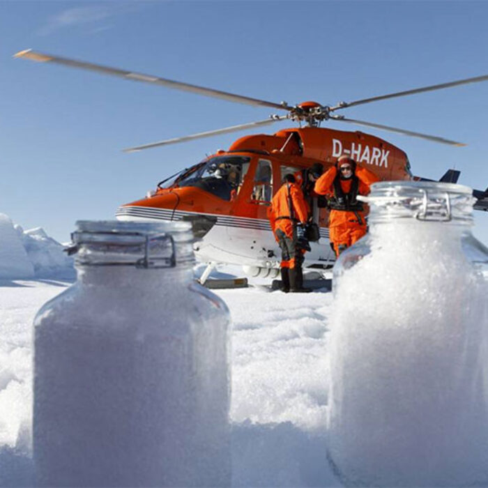 Microplastics in snow