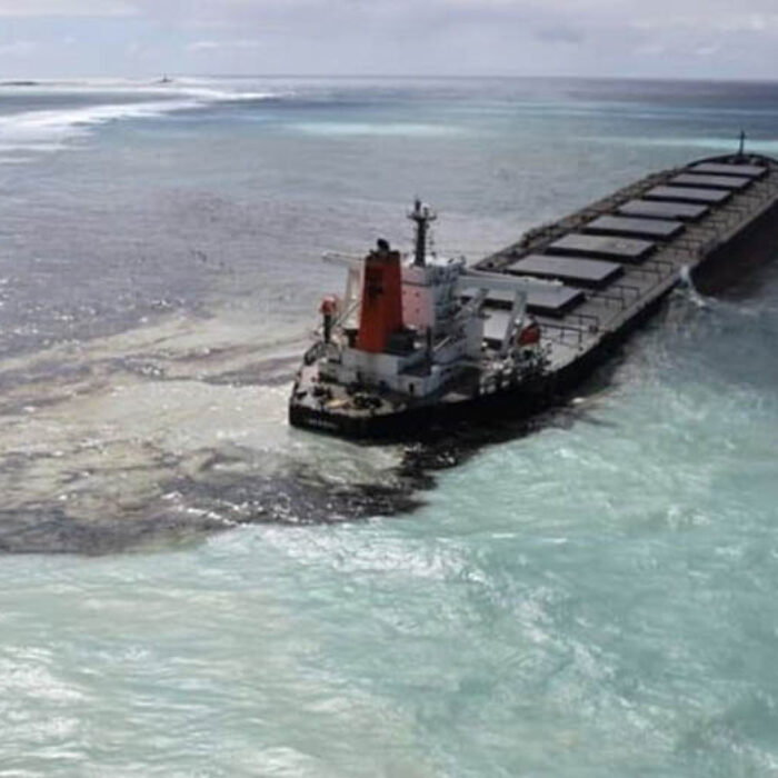 oil spill in Mauritius