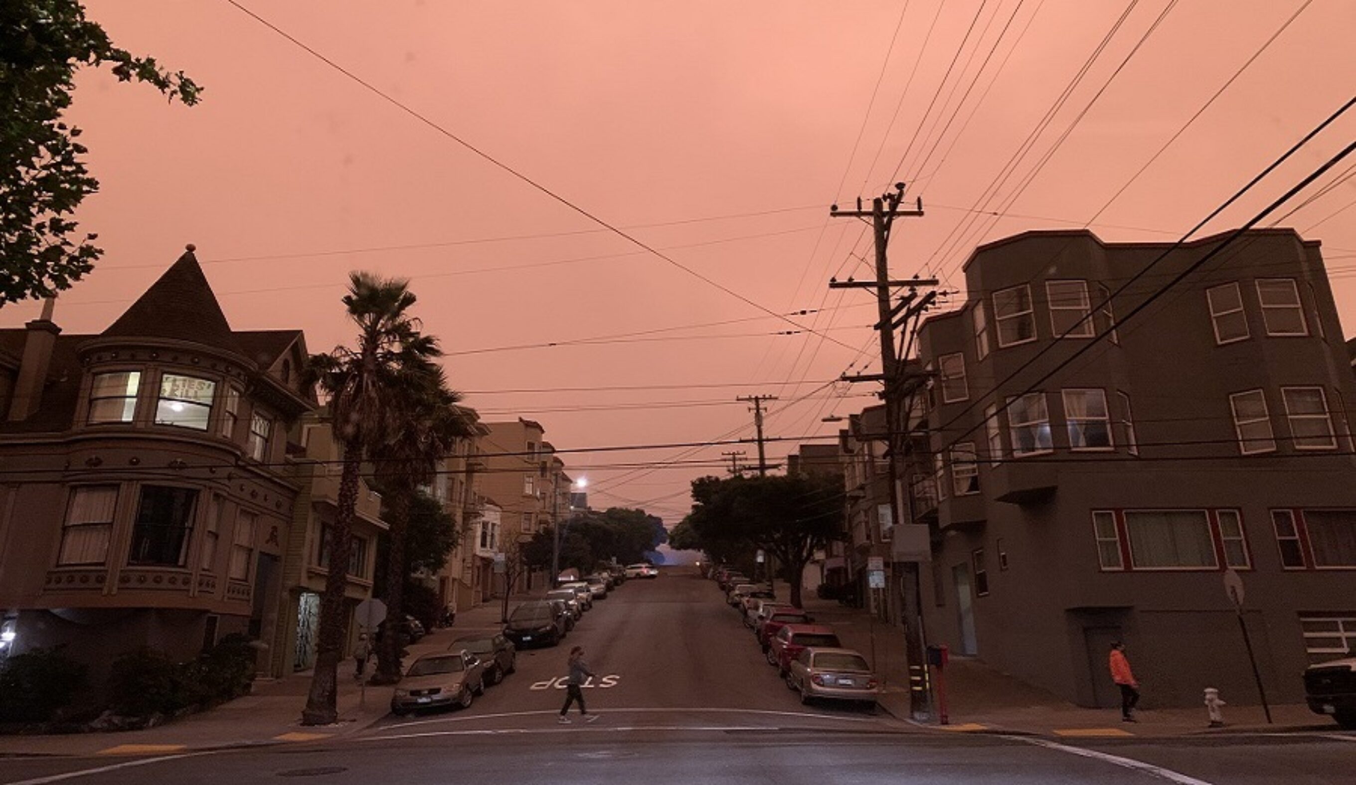 Apocalyptic Vibes on the US West Coast as a Blanket of Smoke Fills the Sky