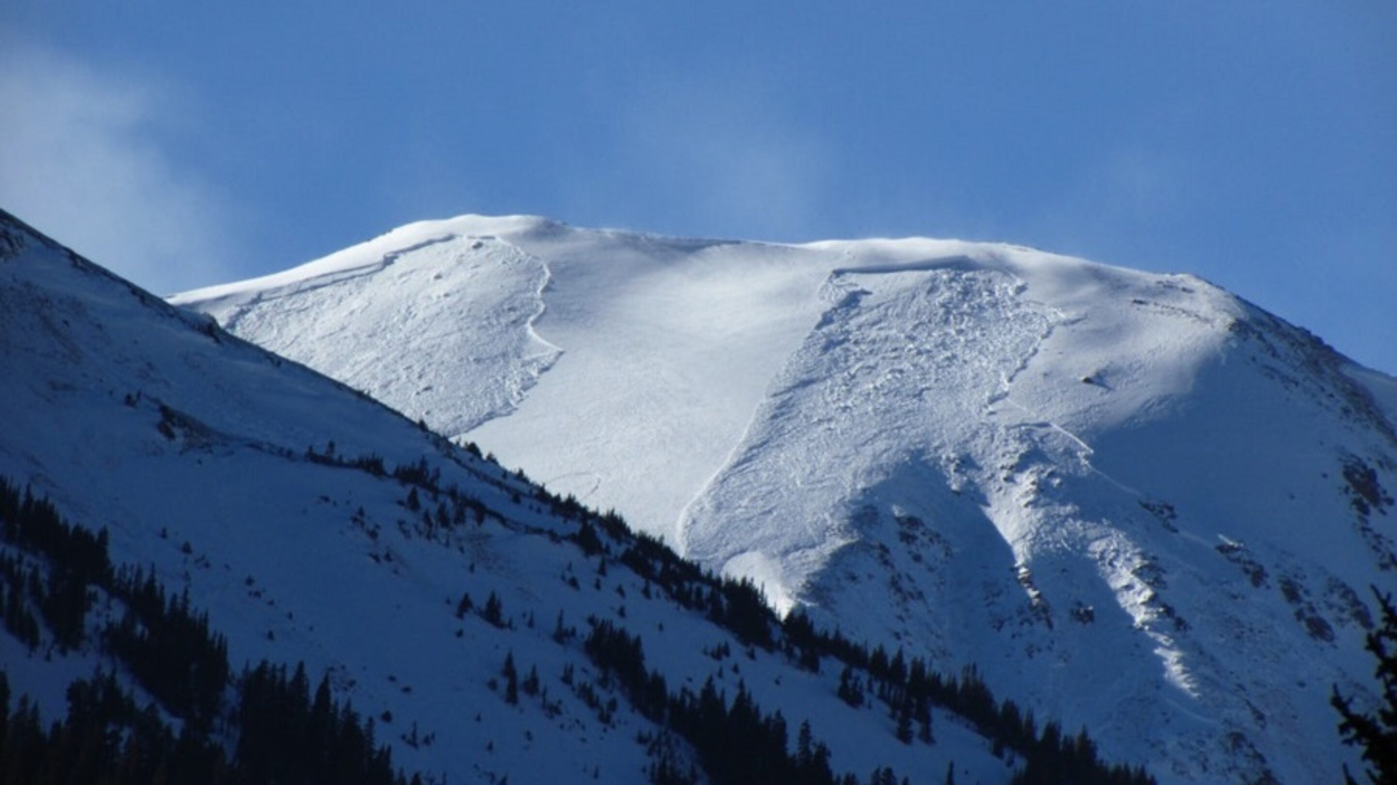 A pair of avalanches near Jones Pass from 12/26.