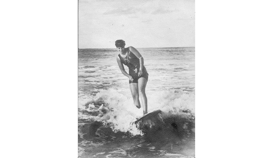 Isabel Letham surfing circa 1916 or 1917.