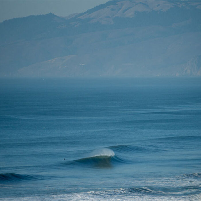 Huge wave in Ocean Beach, San Francisco