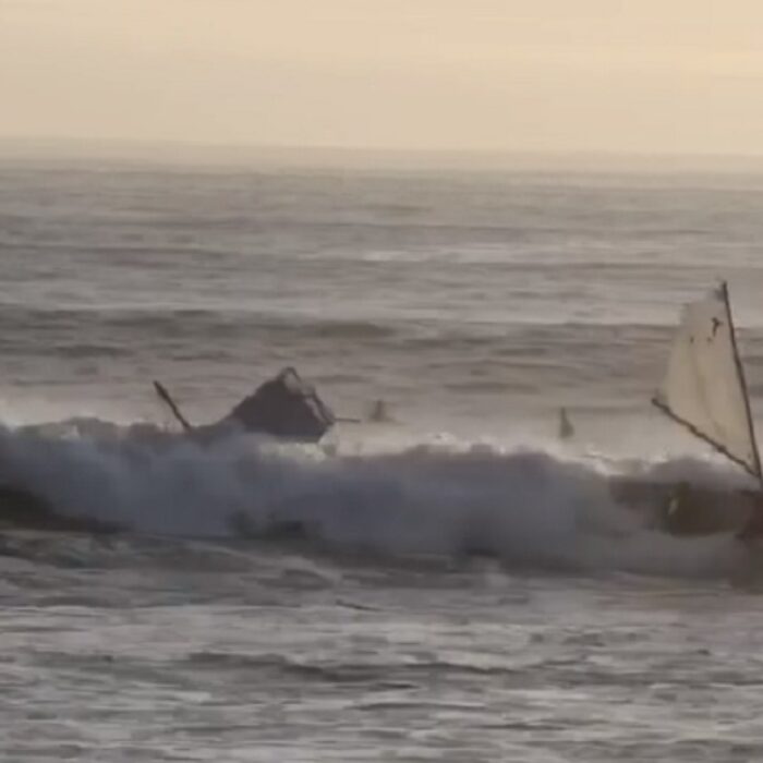 12 kids in sailboats capsized in santa cruz harbor