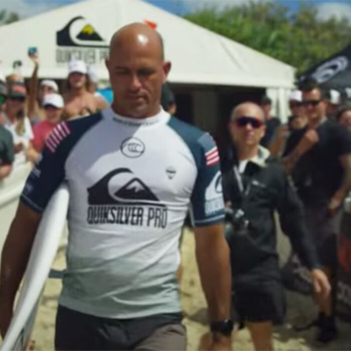 Kelly Slater walking to contest