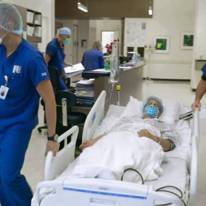 Surfer Jamie O'Brien goes into knee surgery